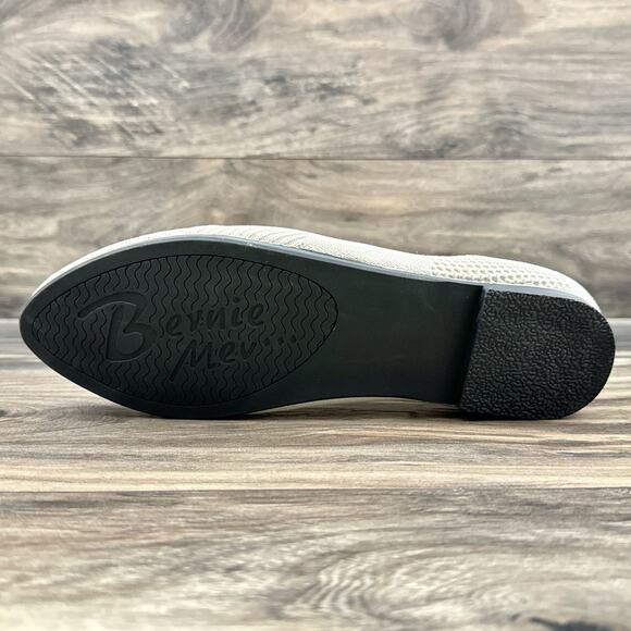 NIB Bernie Mev 40 Nikki Stretchy Knit Comfort Ballet Flats Nude Silver - Picture 8 of 10